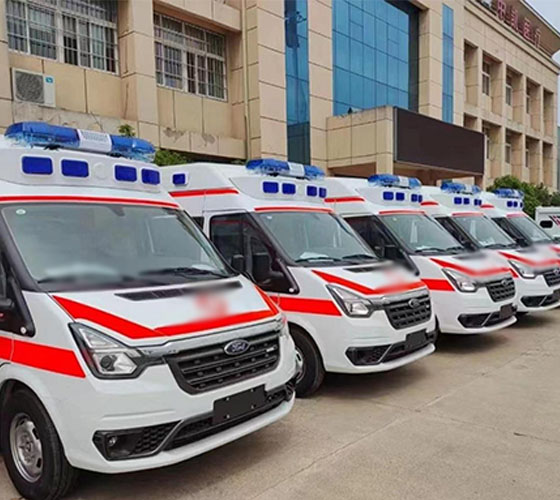 玛多县服务车队展示