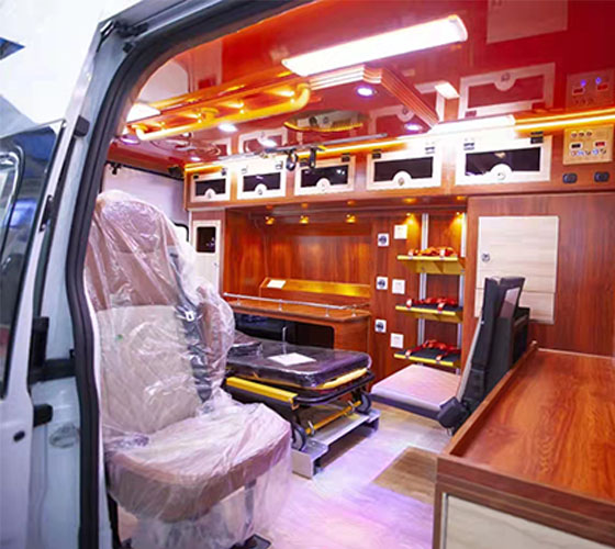 玛多县车辆内部展示