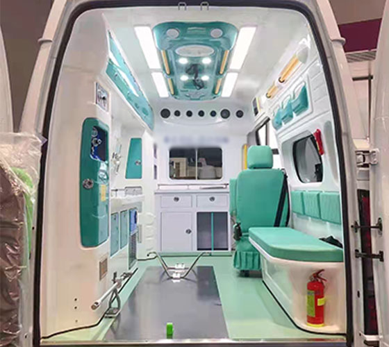 玛多县车辆内部展示